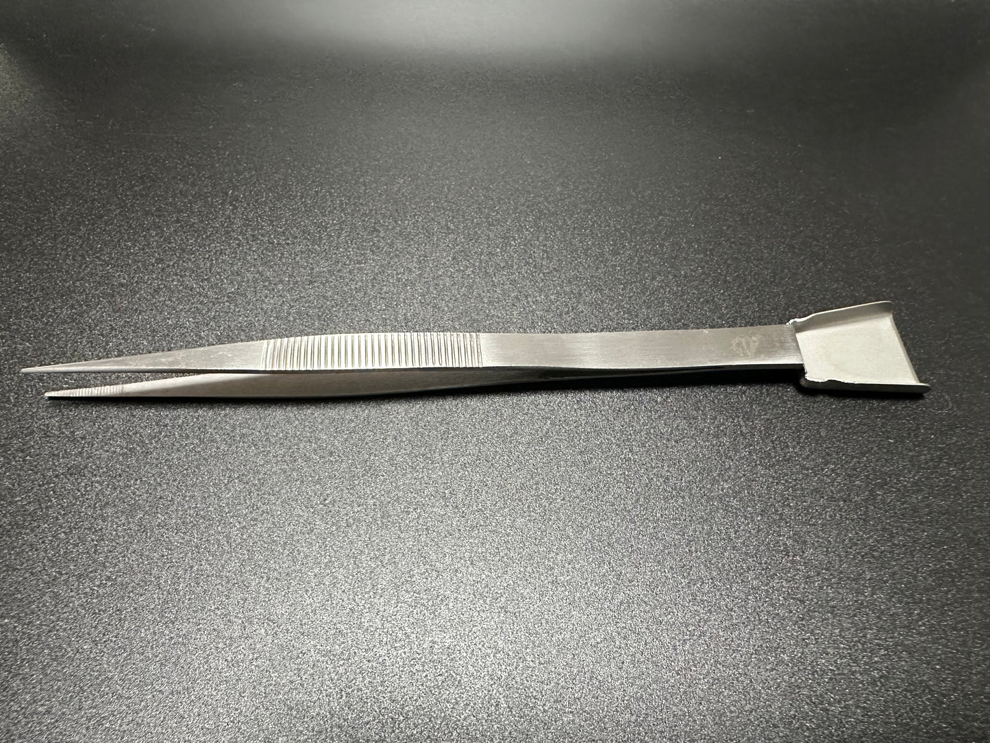 Diamond Tweezer with shovel